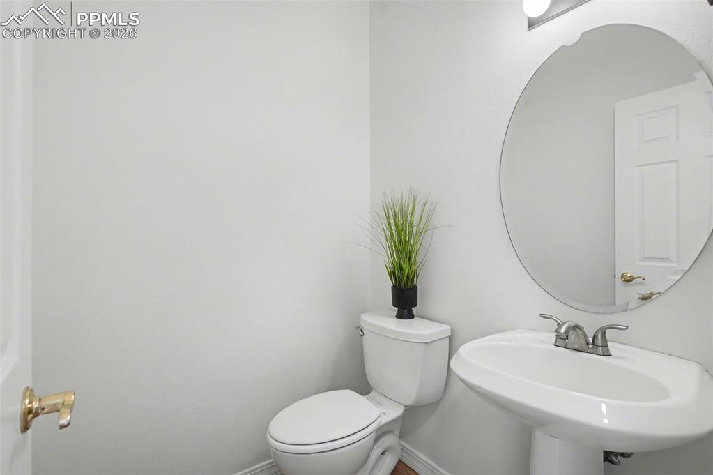 Image 15 of 48: Bathroom