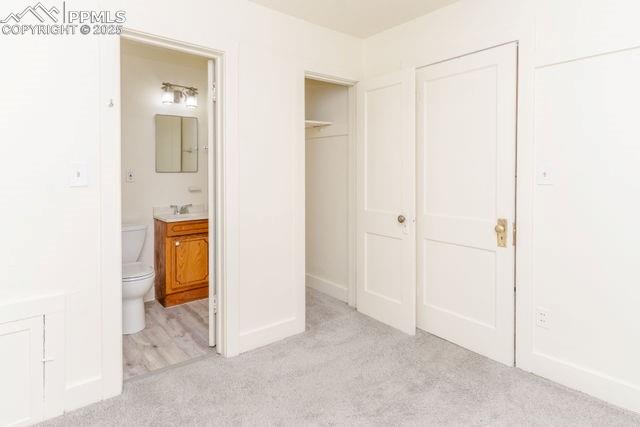 Image 14 of 38: Bedroom