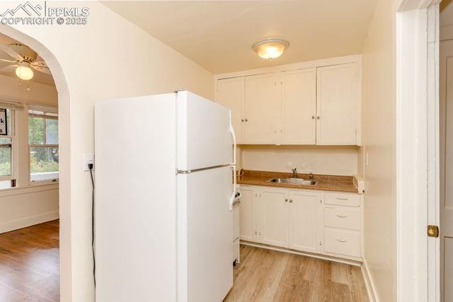 Image 5 of 38: Kitchen