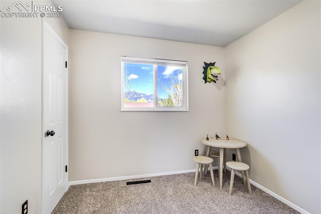 Image 16 of 33: Bedroom