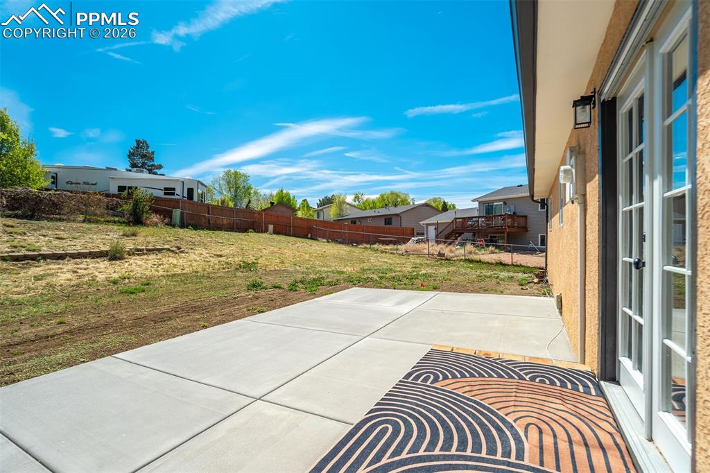 Image 28 of 33: Patio