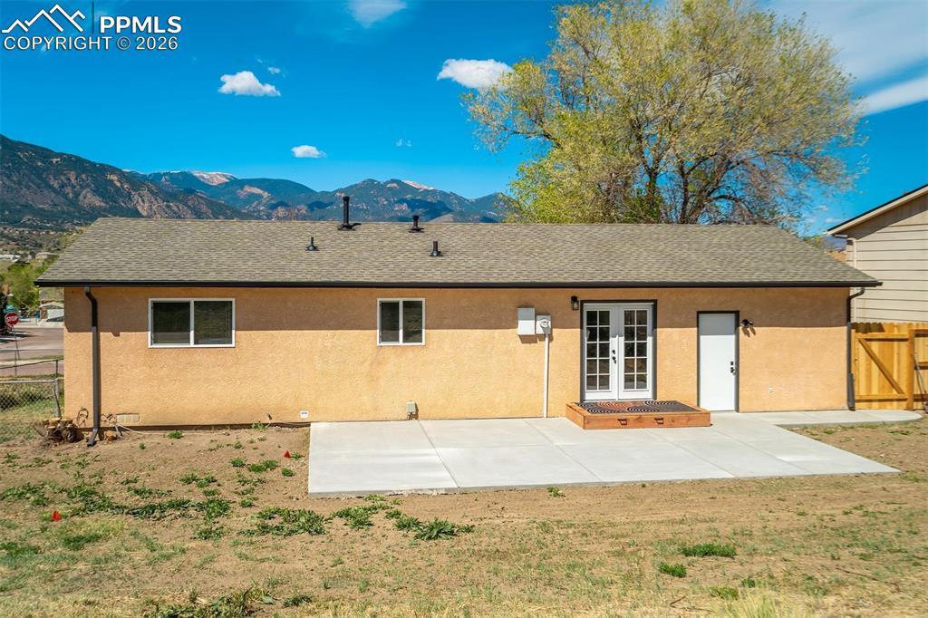 Image 30 of 33: Back of Structure