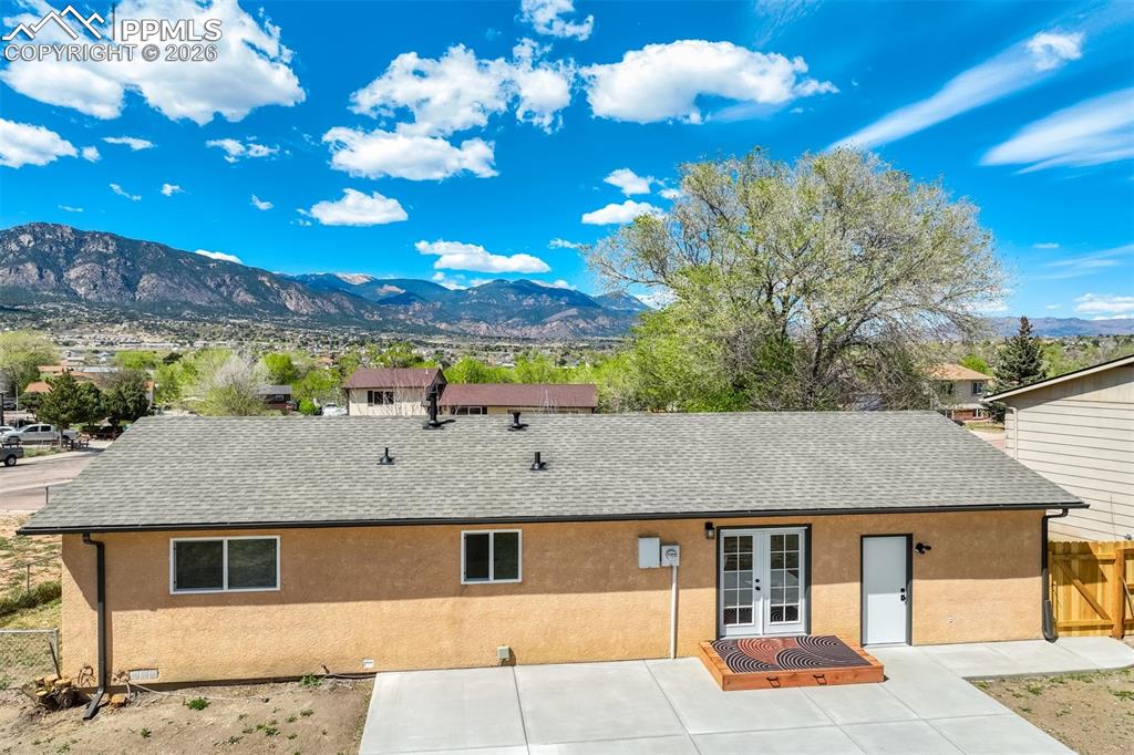 Image 31 of 33: Back of Structure