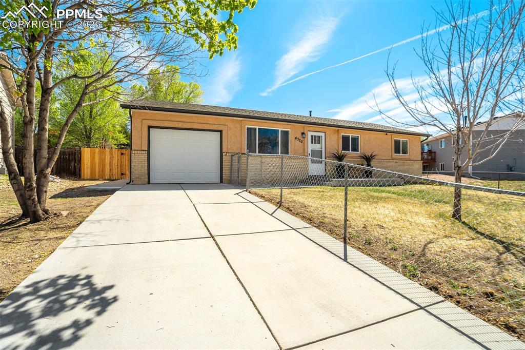 Image 4 of 33: Front of Structure