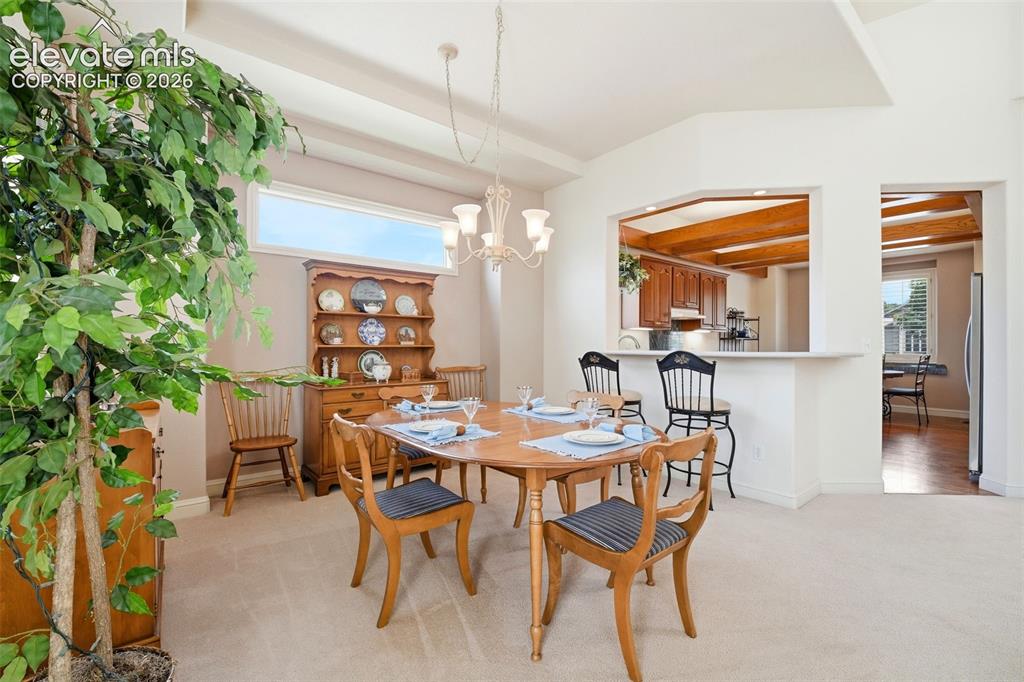 Image 11 of 46: Dining Area