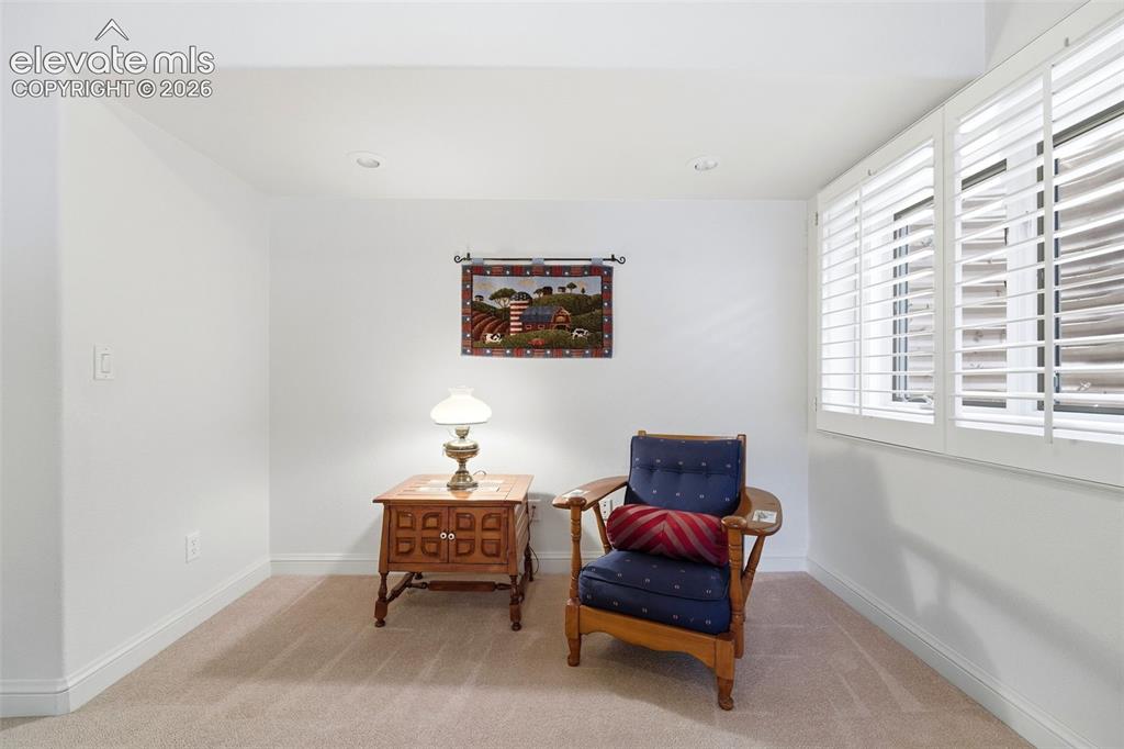 Image 39 of 46: Sitting Room