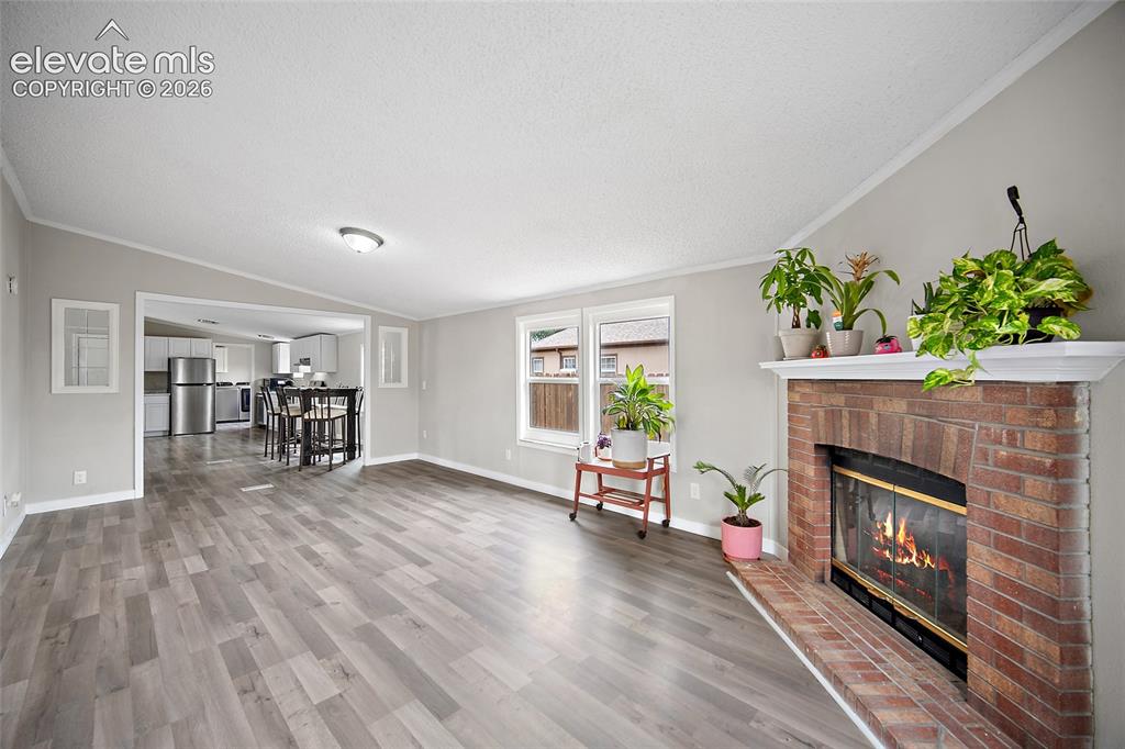 Image 14 of 34: Living Room