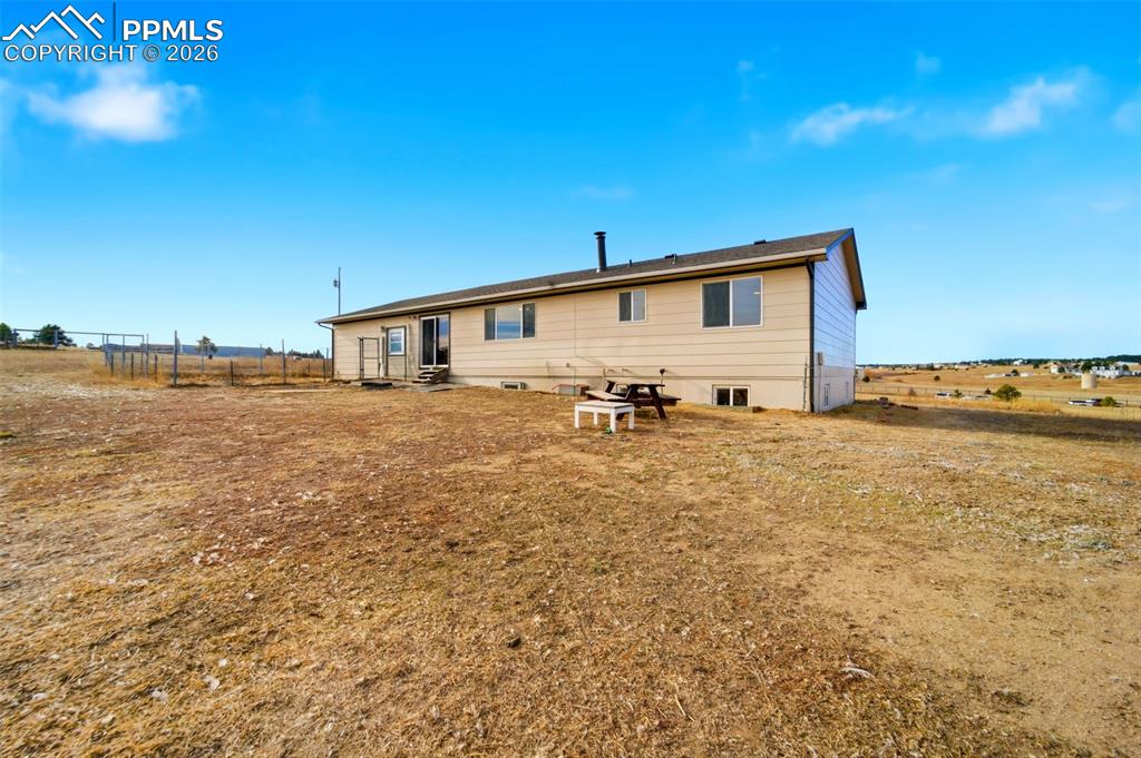 Image 30 of 37: Back of house