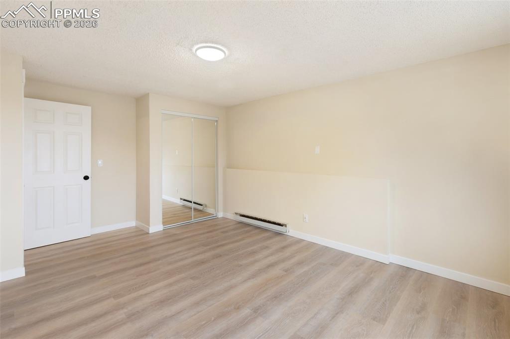 Image 27 of 35: Bedroom