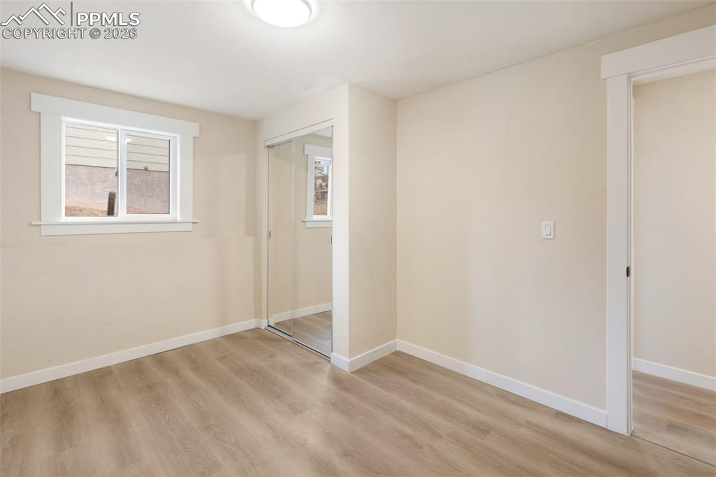 Image 31 of 35: Bedroom