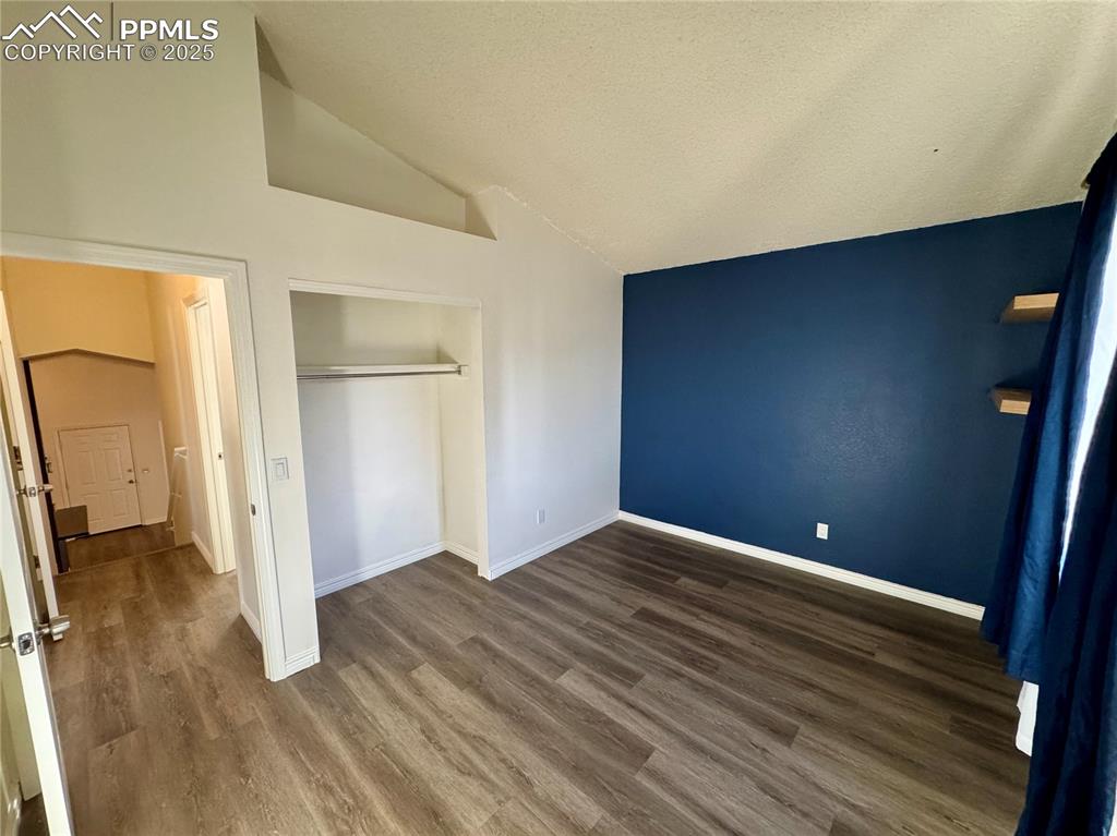 Image 12 of 39: Bedroom