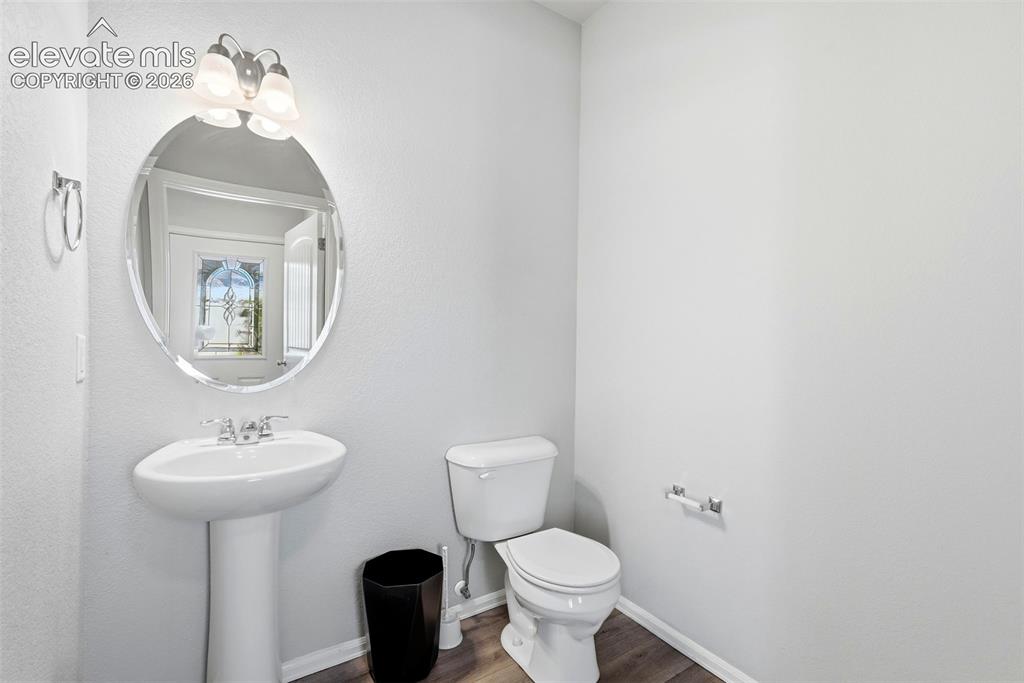 Image 7 of 38: Bathroom