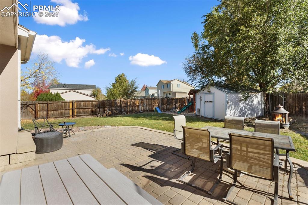 Image 25 of 29: Patio