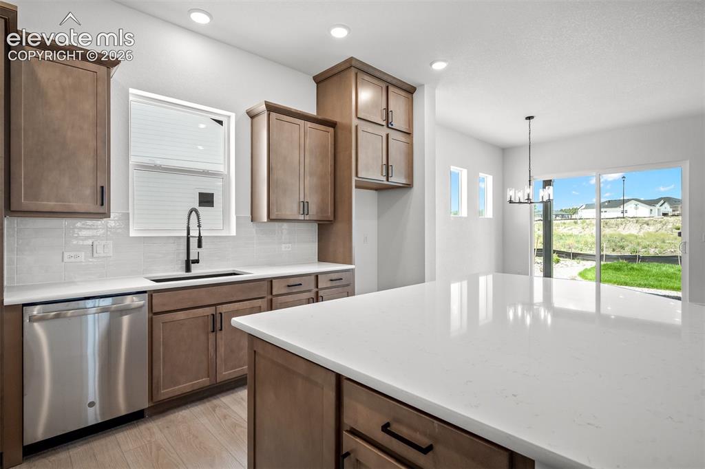 Image 12 of 39: Kitchen