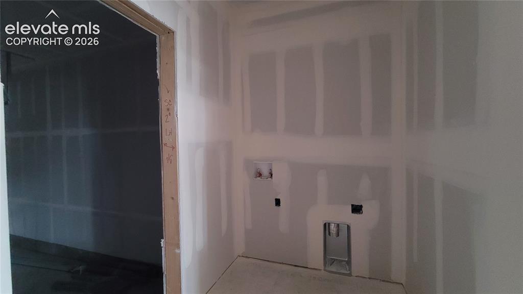 Image 19 of 23: Flex Space! 
