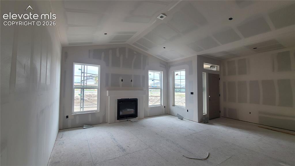 Image 5 of 23: Living Room