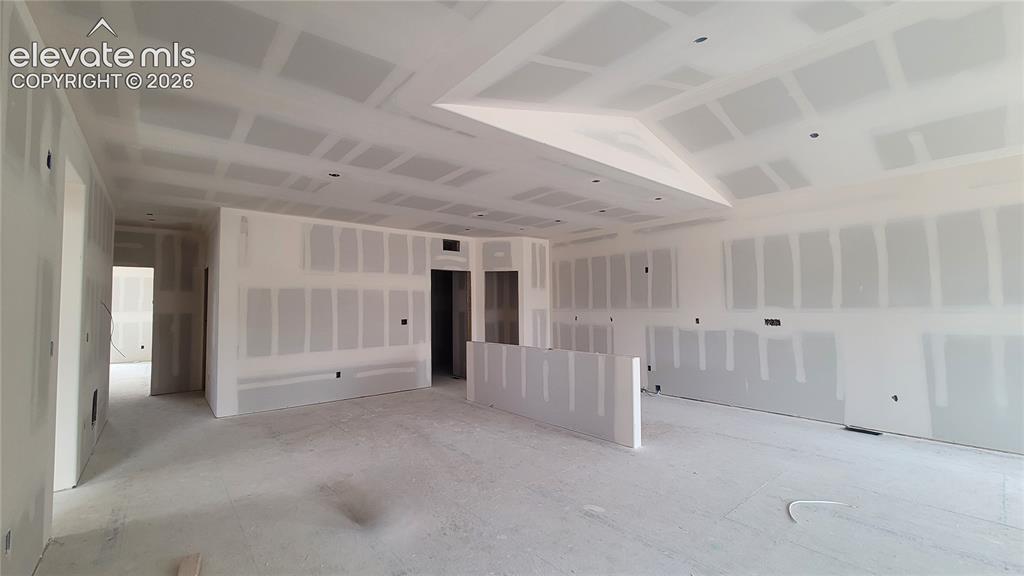 Image 6 of 23: Living Room