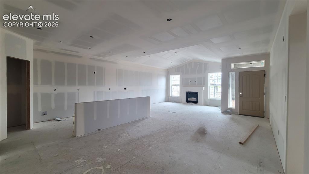 Image 9 of 23: Kitchen
