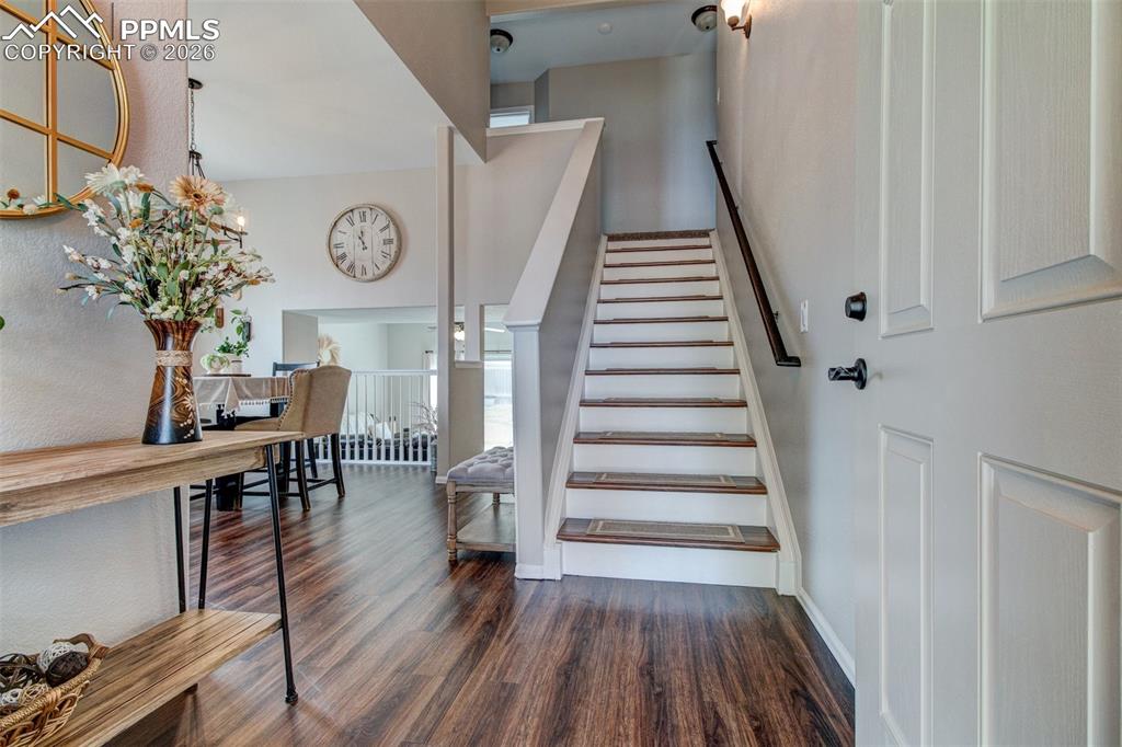 Image 5 of 32: Entry