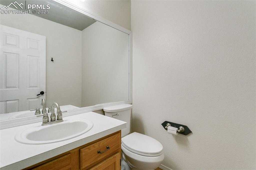 Image 22 of 50: Bathroom