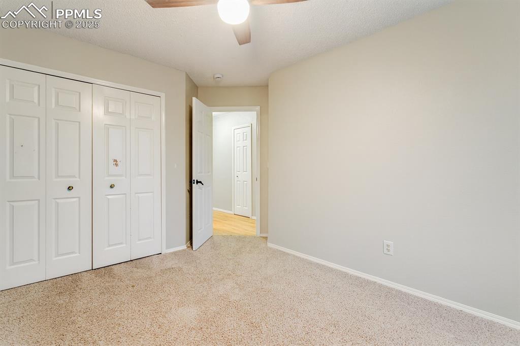 Image 37 of 50: Bedroom