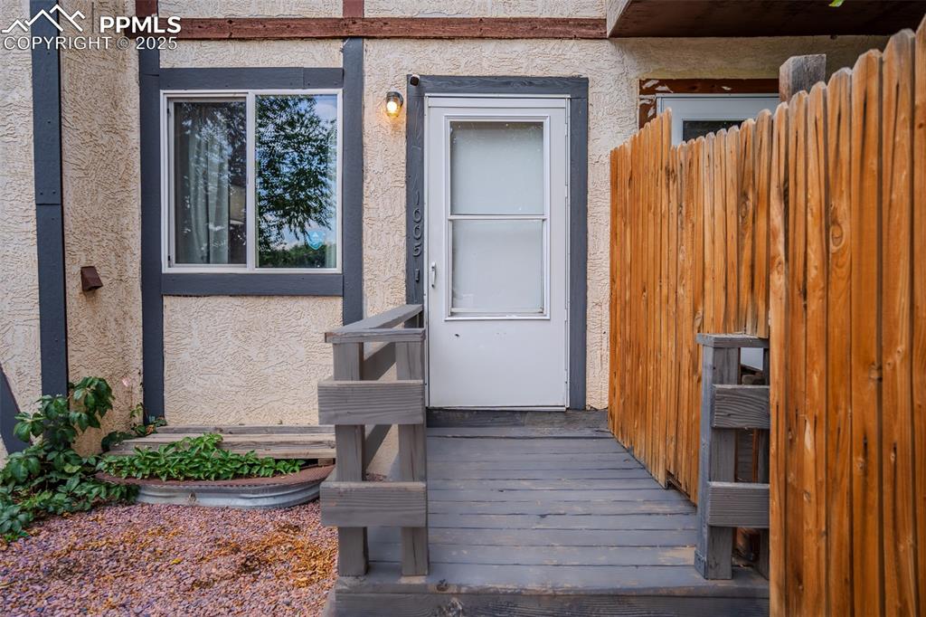 Image 2 of 18: Entry