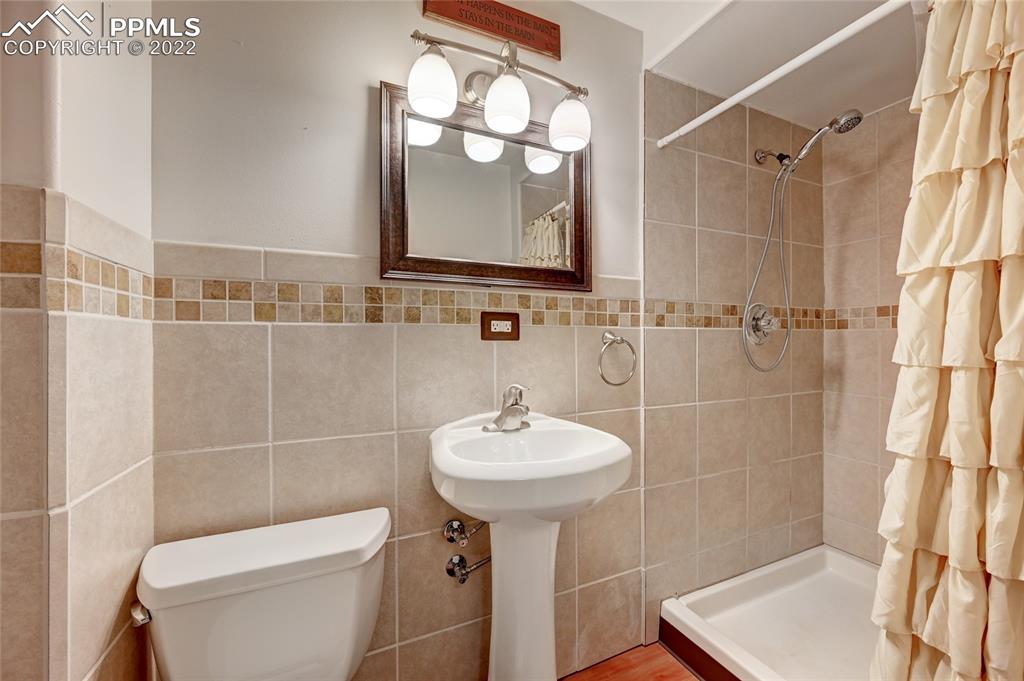 Listing 8236737, Image 31 of 35
