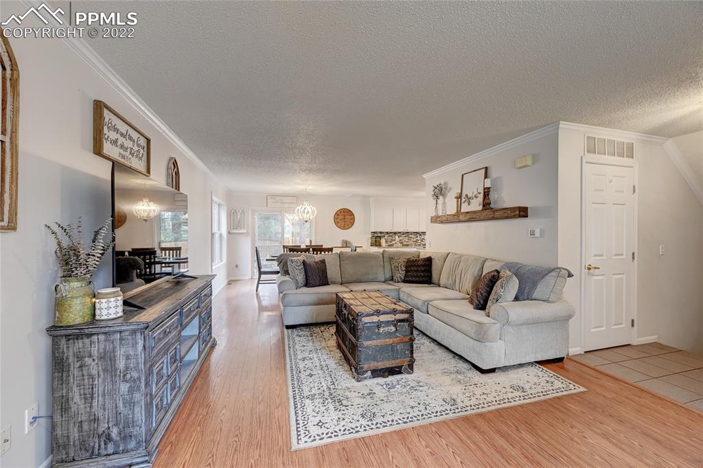 Listing 8236737, Image 5 of 35