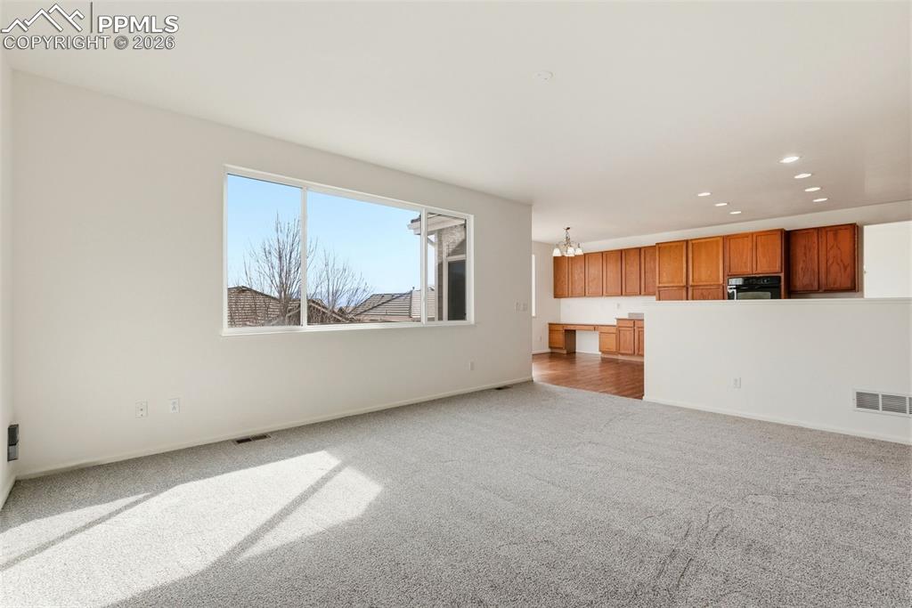 Image 21 of 50: Living Room