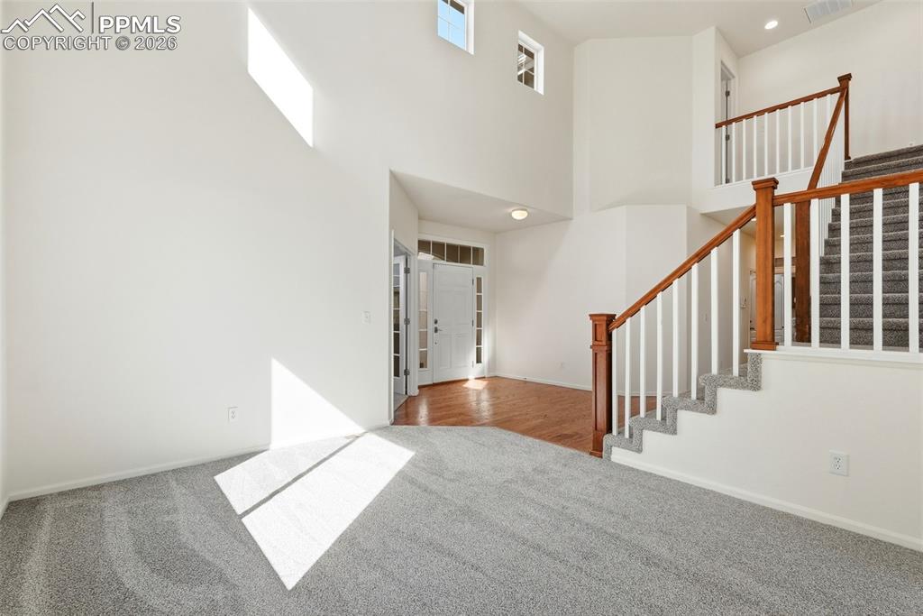 Image 4 of 50: Entry