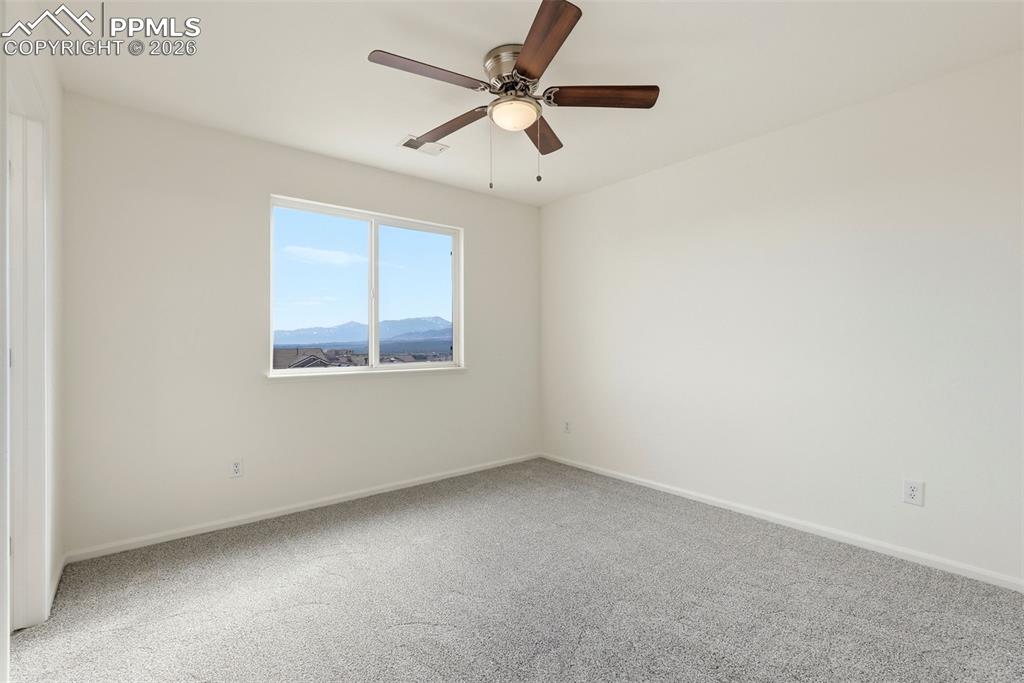 Image 42 of 50: Bedroom