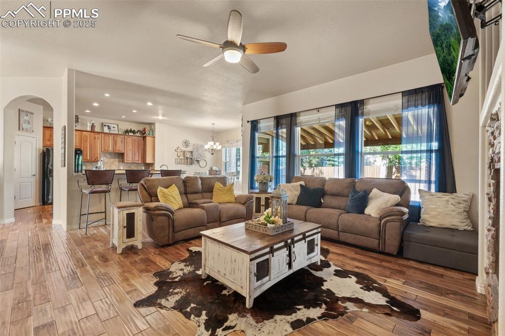 Image 10 of 50: Living Room