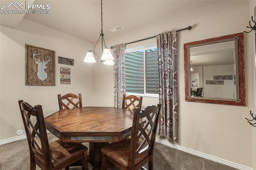 Image 36 of 50: Dining Area