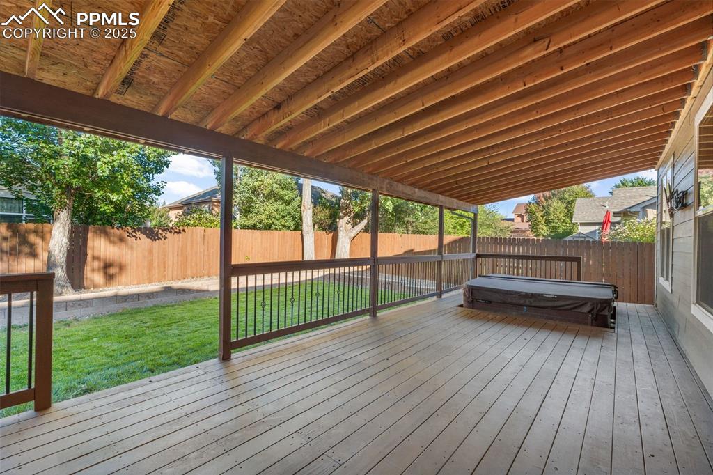 Image 47 of 50: Deck