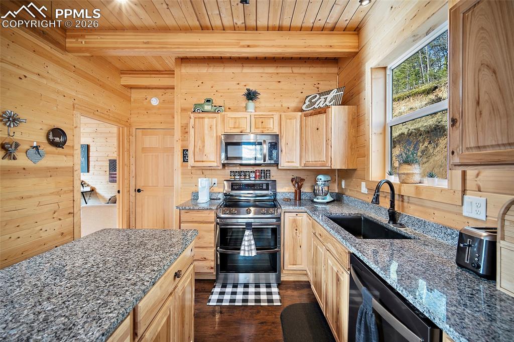 Image 13 of 49: No Description Available