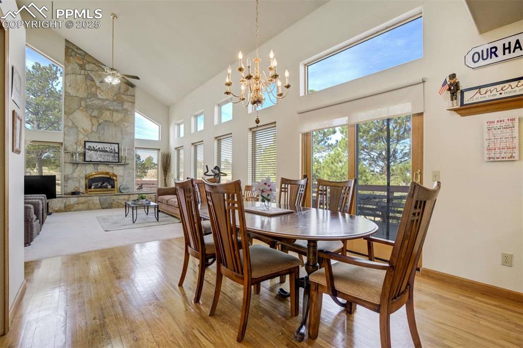 Image 10 of 49: Great Room