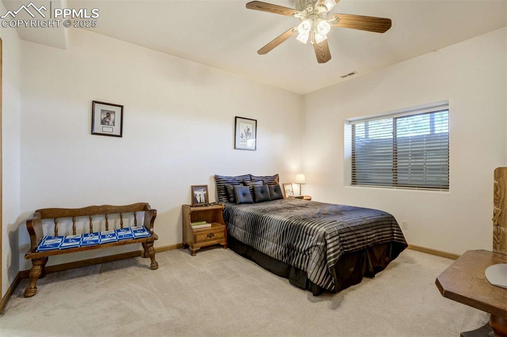 Image 41 of 49: Bedroom