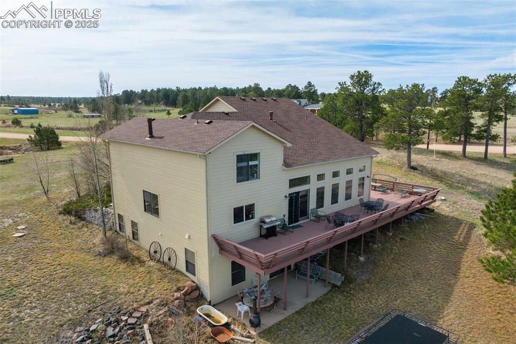 Image 48 of 49: Back of Structure