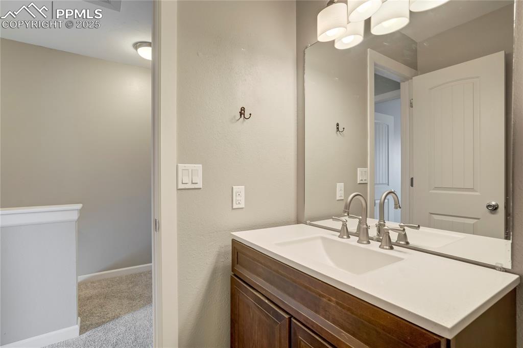 Image 17 of 47: Bathroom