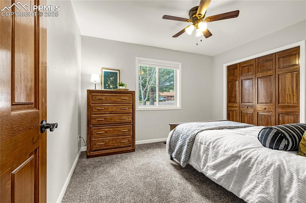 Image 17 of 42: Bedroom