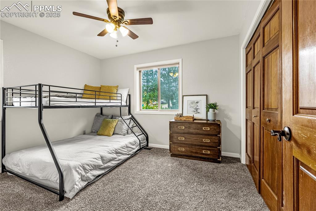 Image 18 of 42: Bedroom