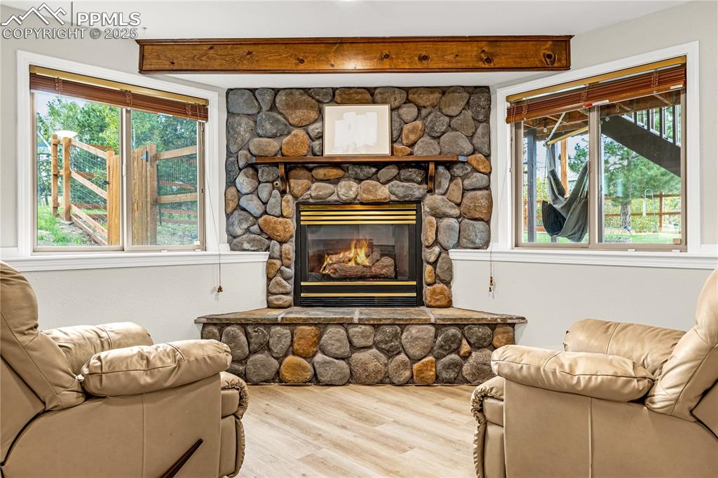 Image 29 of 42: Sitting Room