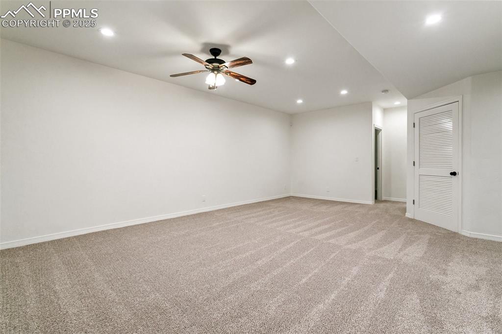 Image 35 of 43: Family Room