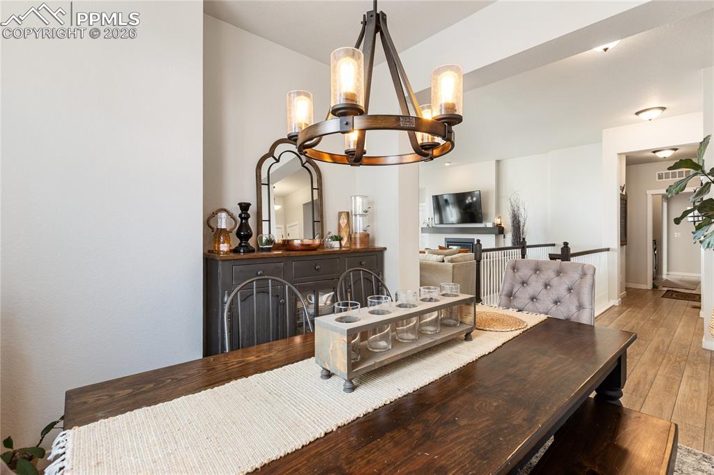 Image 20 of 47: Dining Room