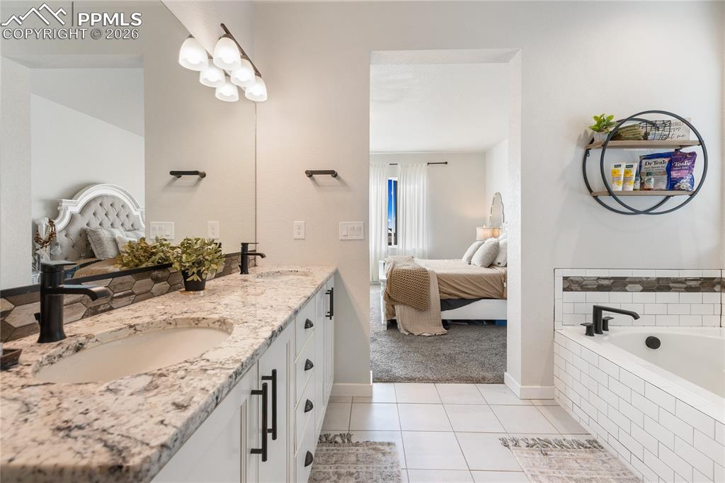 Image 26 of 47: Master Bathroom