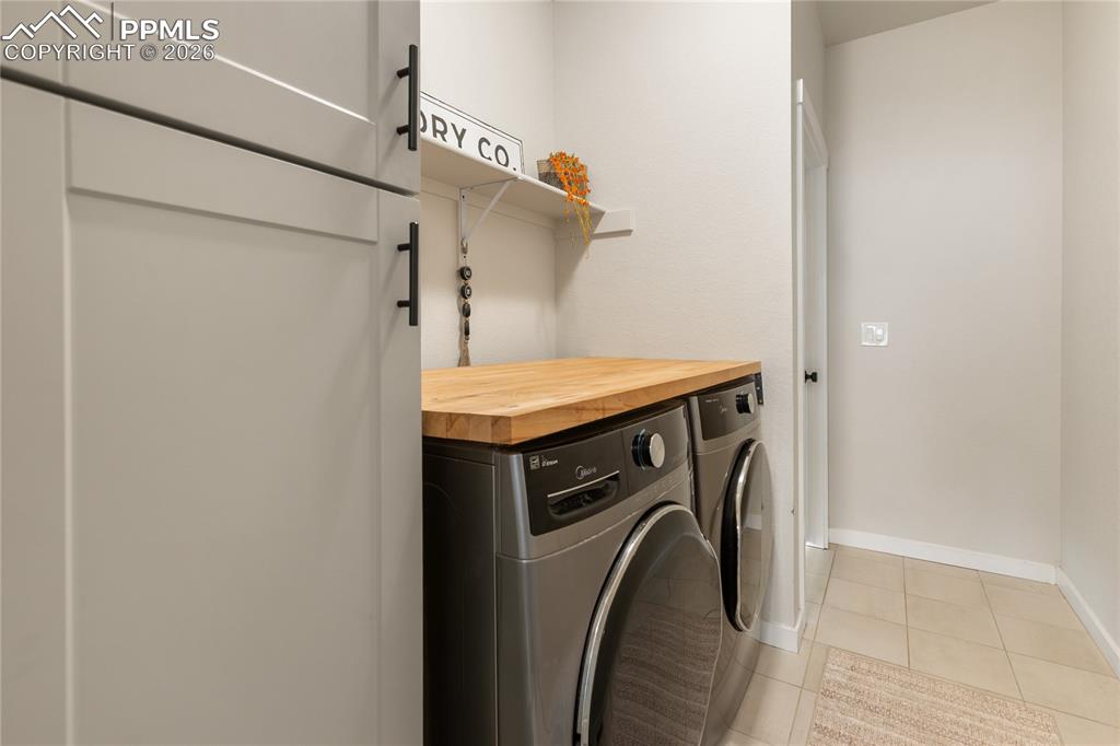 Image 28 of 47: Laundry