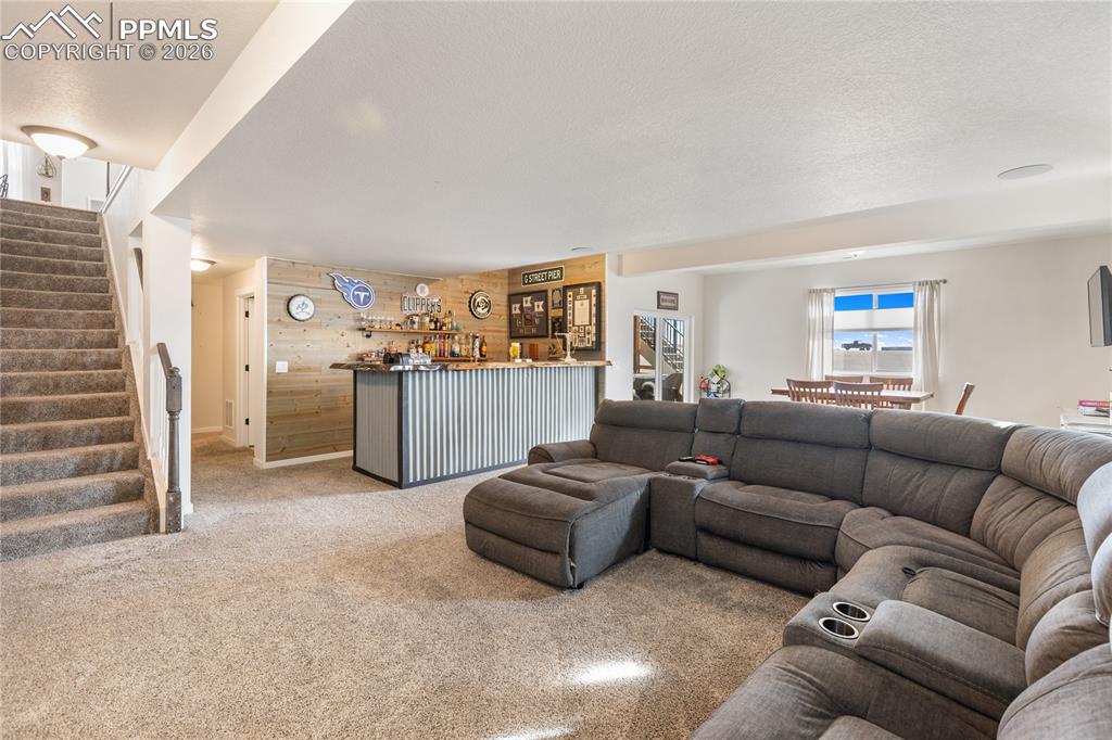 Image 30 of 47: Family Room