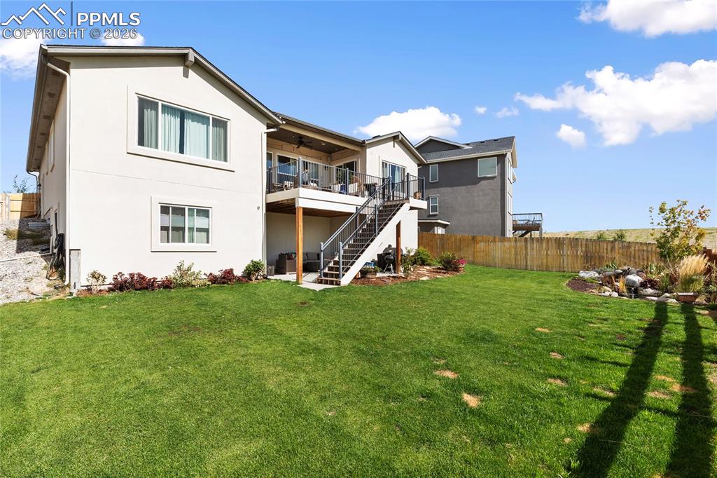 Image 43 of 47: Back of Structure