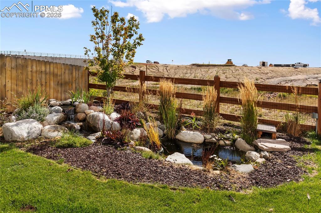 Image 47 of 47: Yard