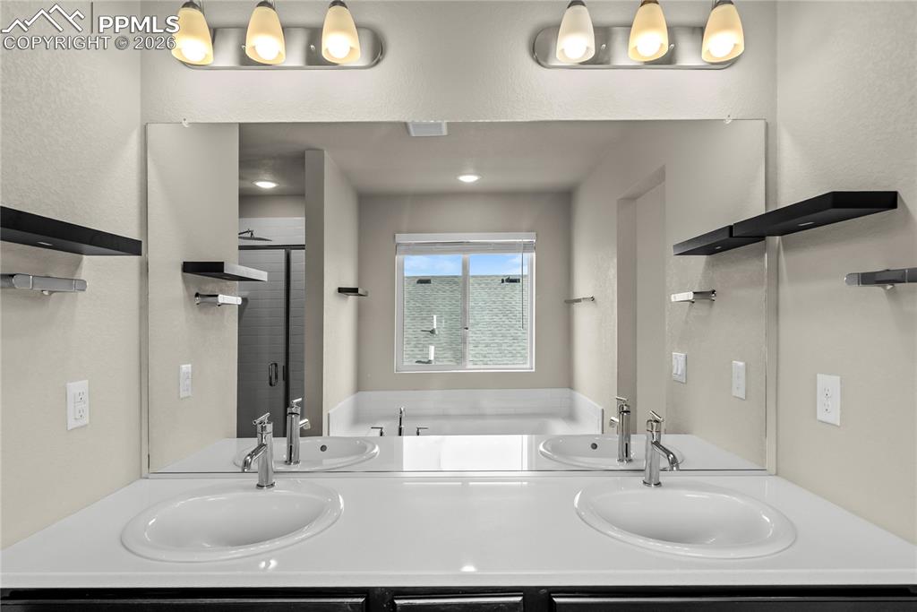 Image 18 of 43: Dual sinks for extra convenience  